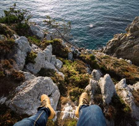 La côte escarpée de la presqu'île